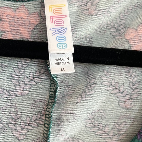 LuLaRoe Perfect Tee T-shirt - Picture 2 of 6